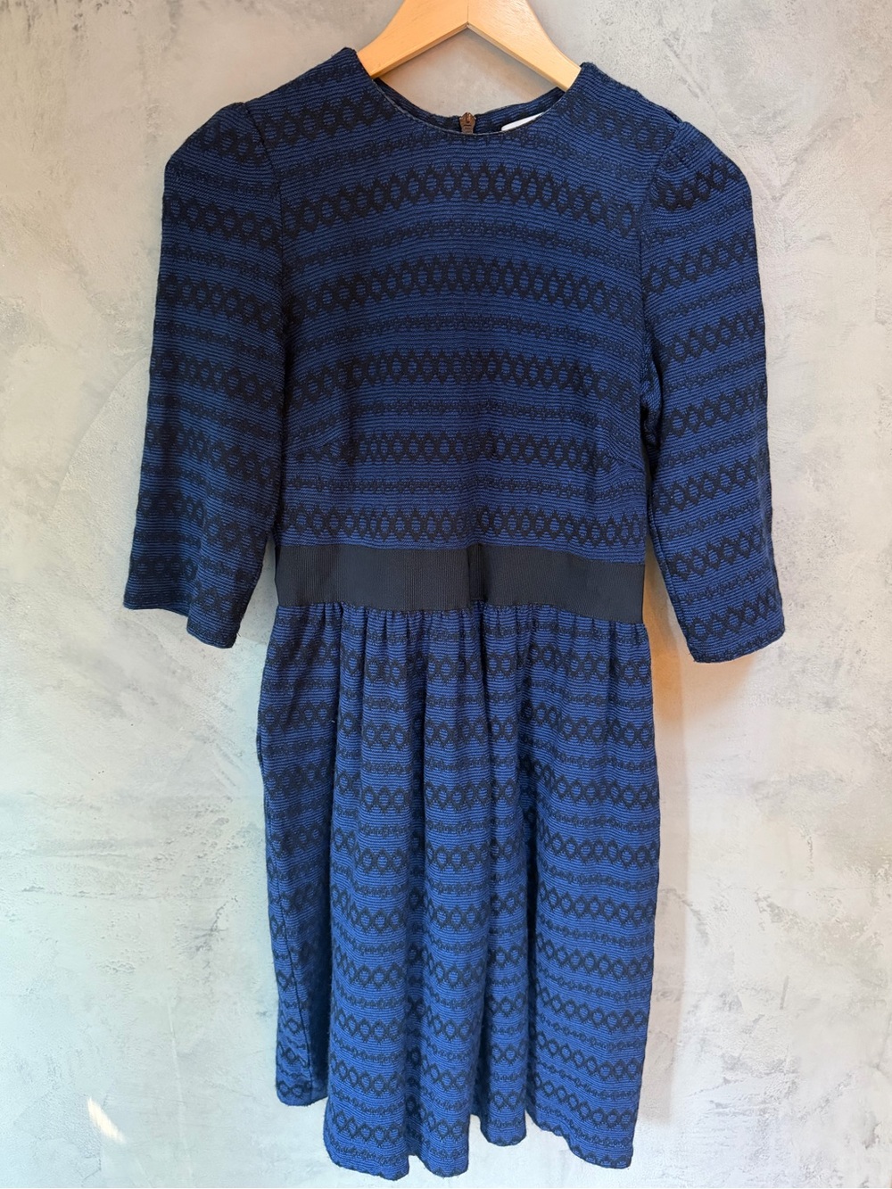 Axara Paris Navy Textured Jacquard Fit & Flare Dress Sz 38 (US 6)